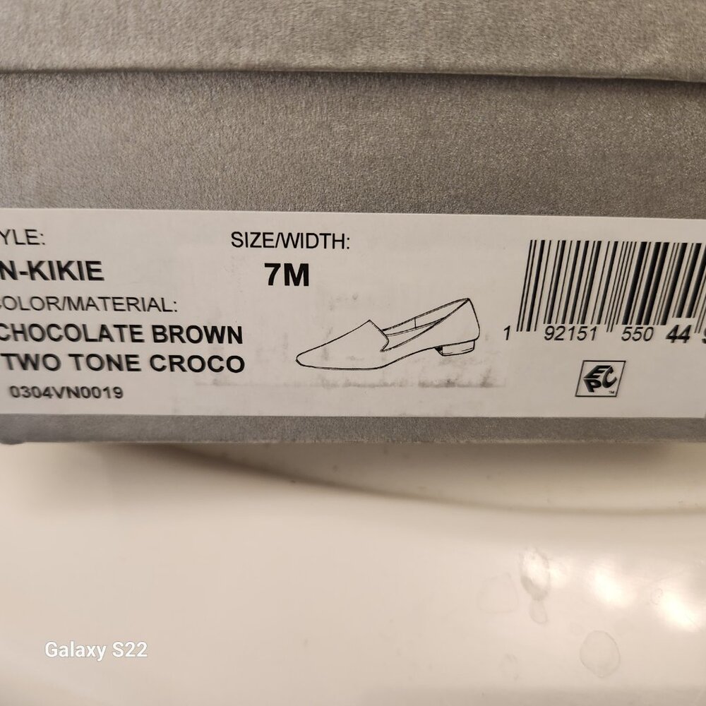 Vince Camuto "Kikie"Chocolate Brown Croco loafers. SOLD SOLD SOLD - Picture 8 of 10
